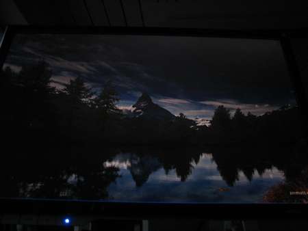 Click to enlarge BenQ V2400W