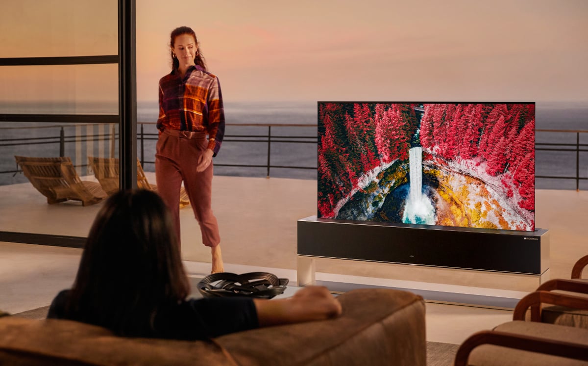  LG RX Rollable OLED TV 