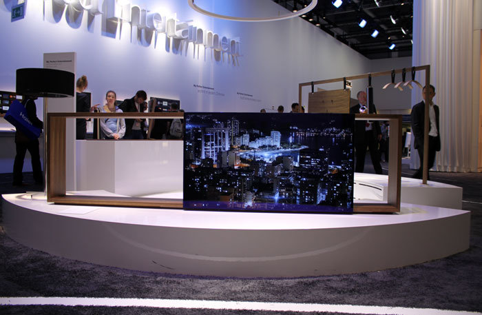 Loewe TV in a rail