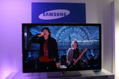 Click to enlarge Samsung plasma 7000 series, 3DTV