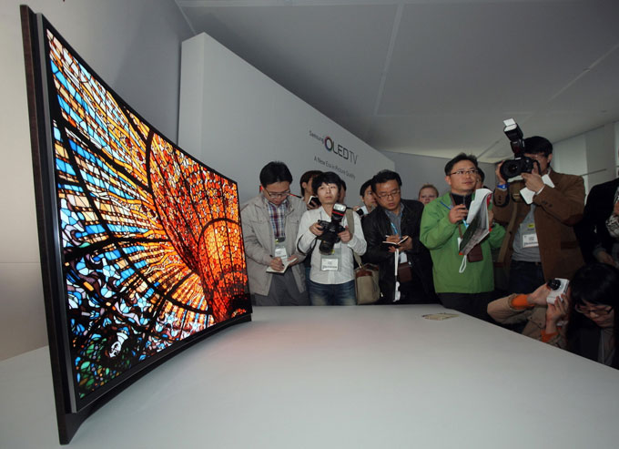 Click to enlarge Curved OLED-TV from Samsung