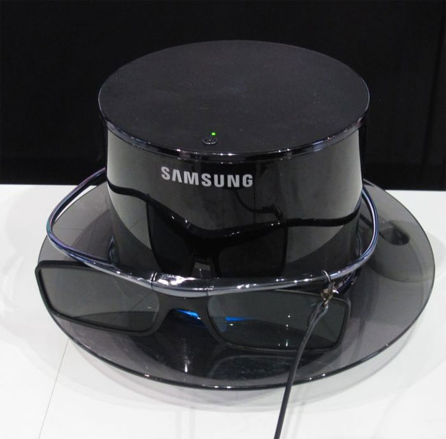 Samsung’s wirelessly-charged 3D glasses